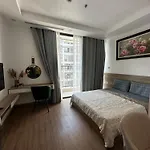 Qm House